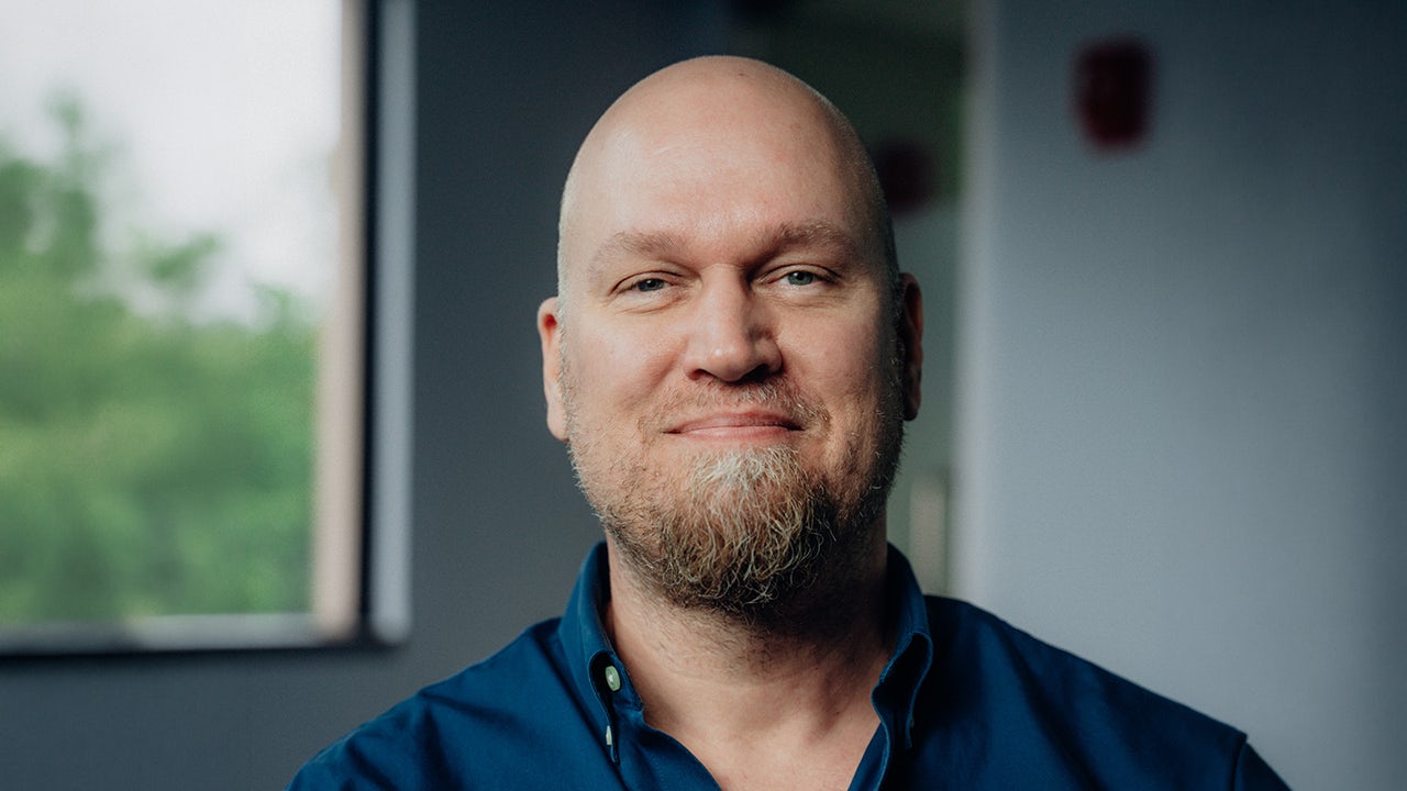Steven Brens (Lösungsingenieur, Installation und Bereitstellung vor Ort)