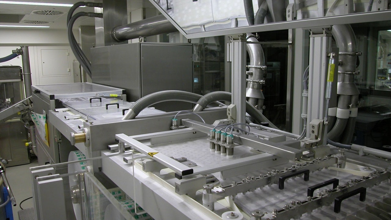 mes-digital-enterprise-bayer-automated-manufacturing-line